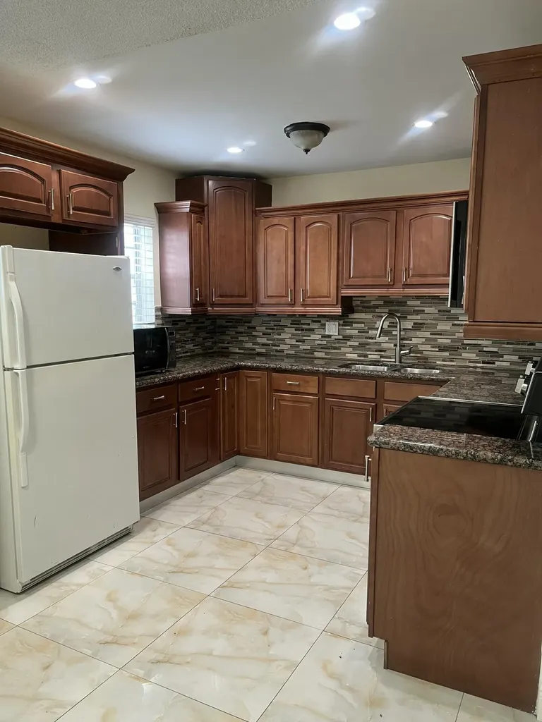 2015 Madison Street Hollywood FL 33020
