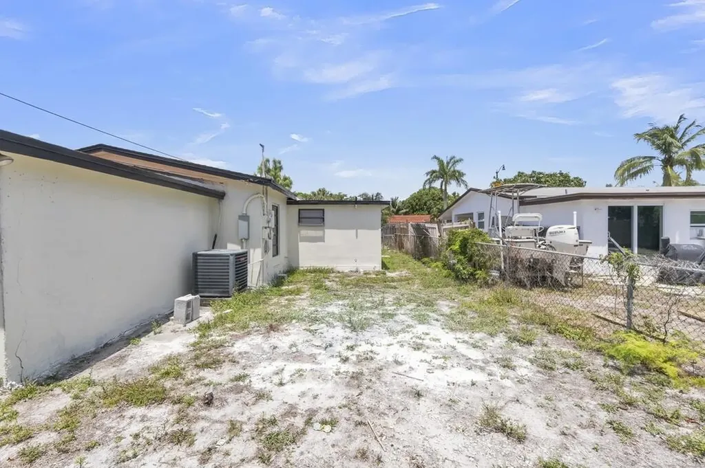 100 NE 26th Court Pompano Beach FL 33064