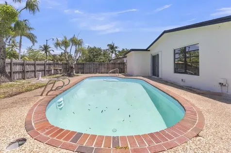 100 NE 26th Court Pompano Beach FL 33064