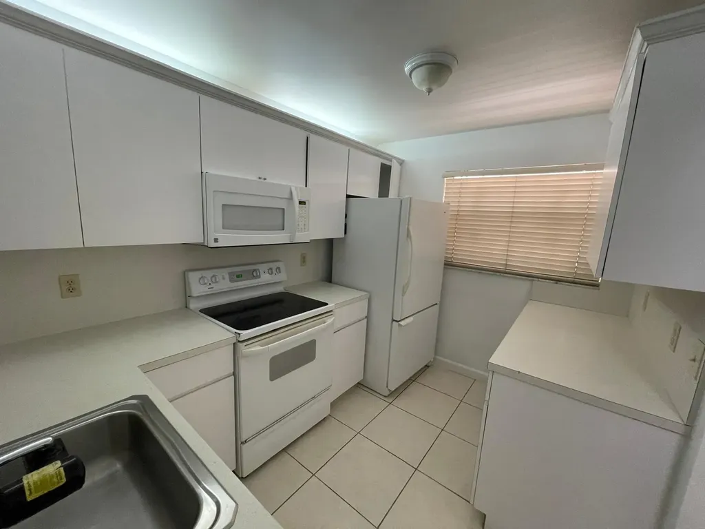 1811 Sabal Palm Drive Davie FL 33324