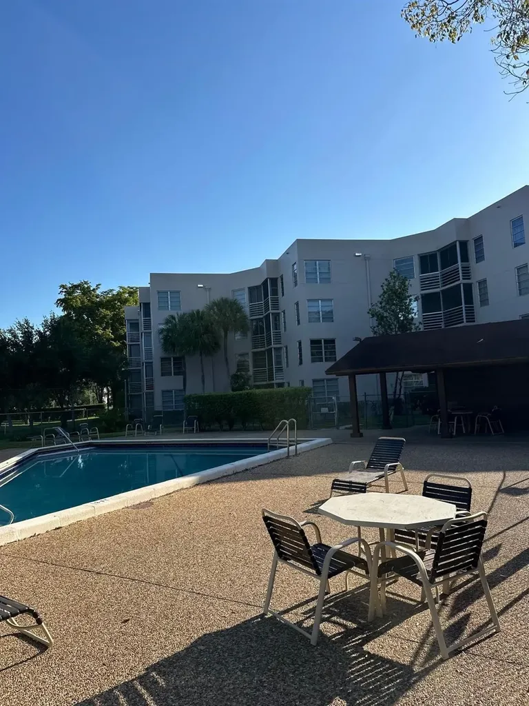 1811 Sabal Palm Drive Davie FL 33324