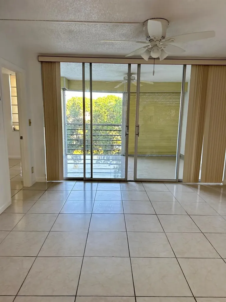 1811 Sabal Palm Drive Davie FL 33324