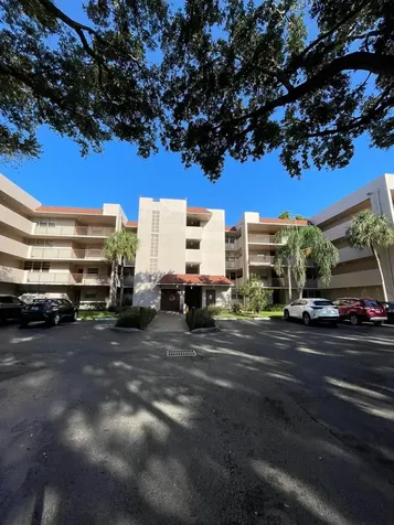 1811 Sabal Palm Drive Davie FL 33324