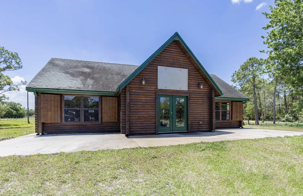 13822 Center Avenue Clewiston FL 33440