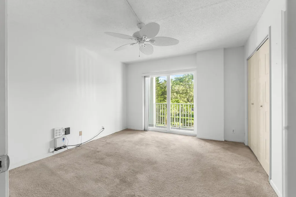 950 Ponce De Leon Boca Raton FL 33432