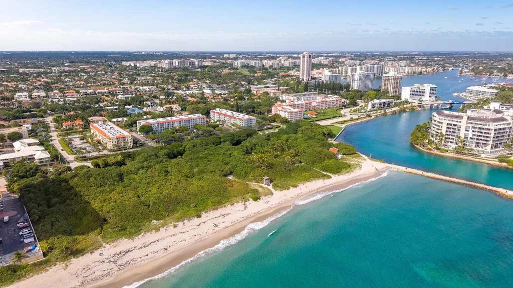 950 Ponce De Leon Boca Raton FL 33432