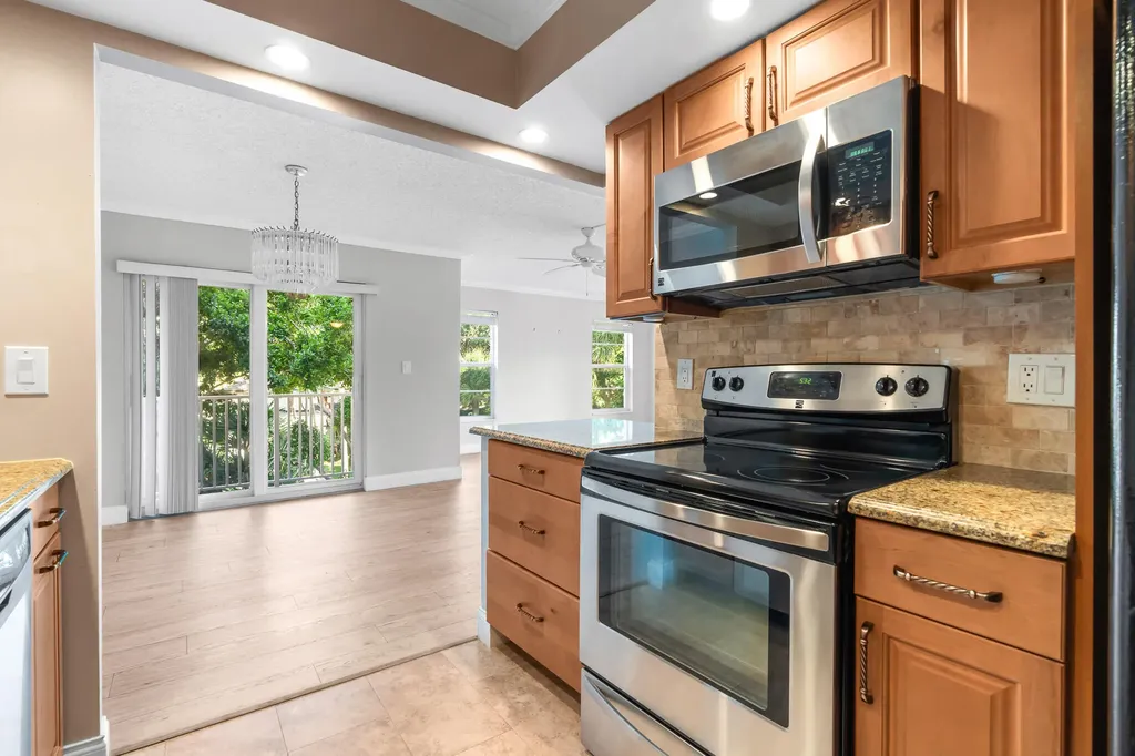 950 Ponce De Leon Boca Raton FL 33432