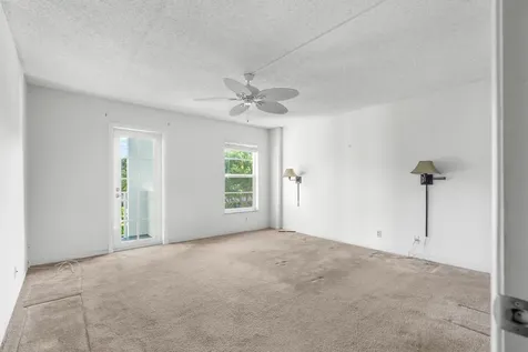 950 Ponce De Leon Boca Raton FL 33432