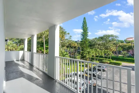 950 Ponce De Leon Boca Raton FL 33432