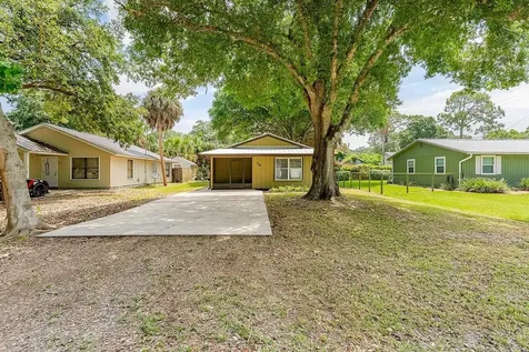 16 45th Avenue Vero Beach FL 32968