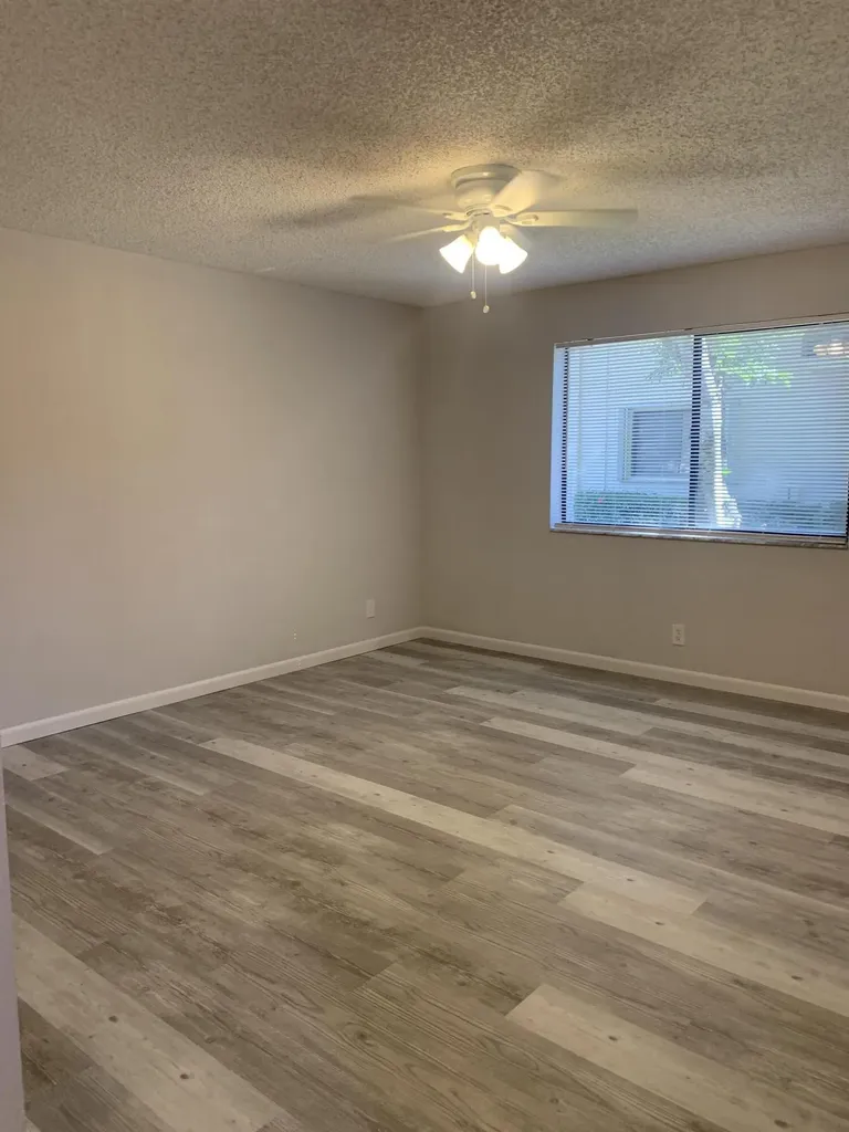 12 Via De Casas Sur Boynton Beach FL 33426