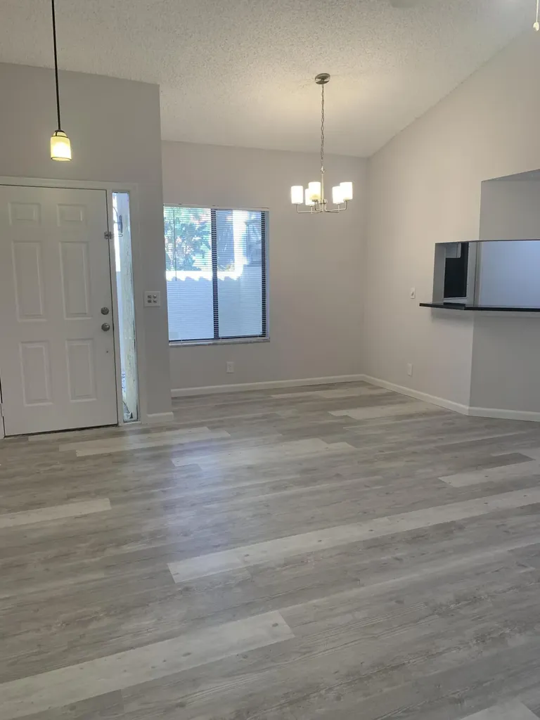 12 Via De Casas Sur Boynton Beach FL 33426
