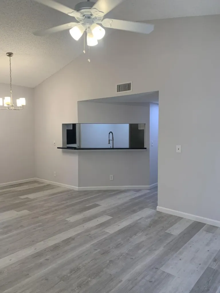 12 Via De Casas Sur Boynton Beach FL 33426