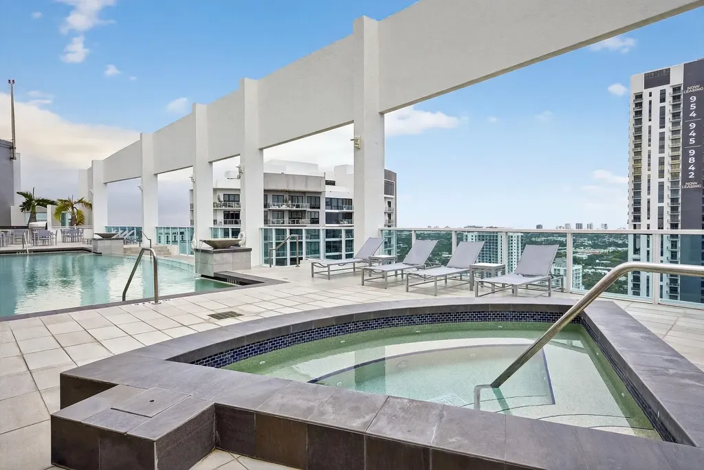 350 SE 2nd Street Fort Lauderdale FL 33301