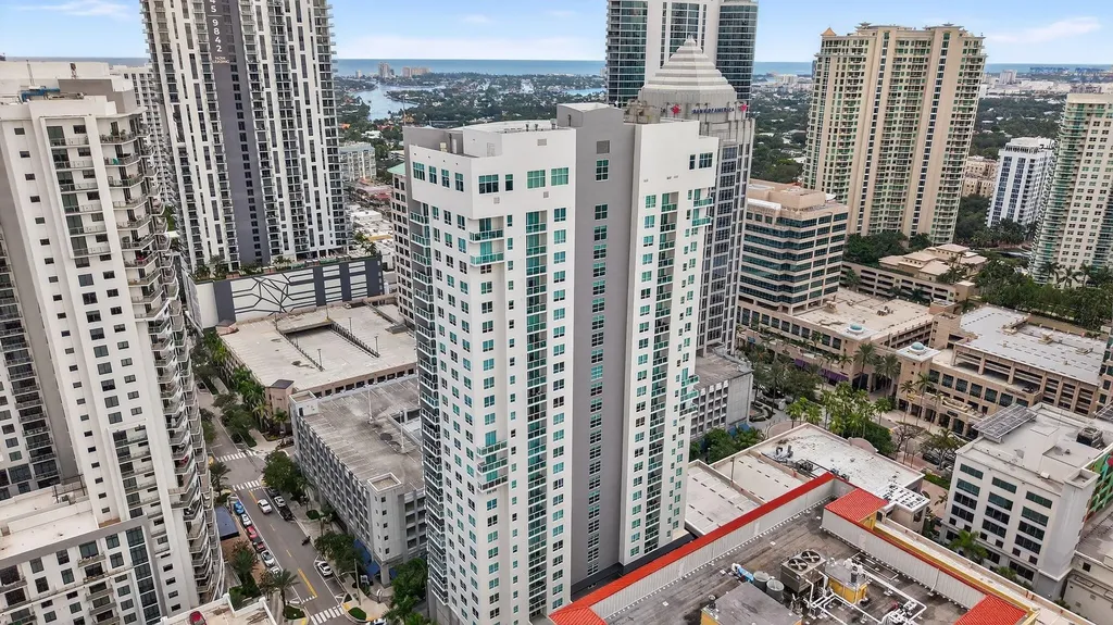 350 SE 2nd Street Fort Lauderdale FL 33301