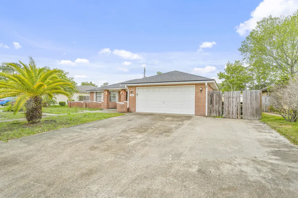 320 Scarlet Bugler Lane S Jacksonville FL 32225