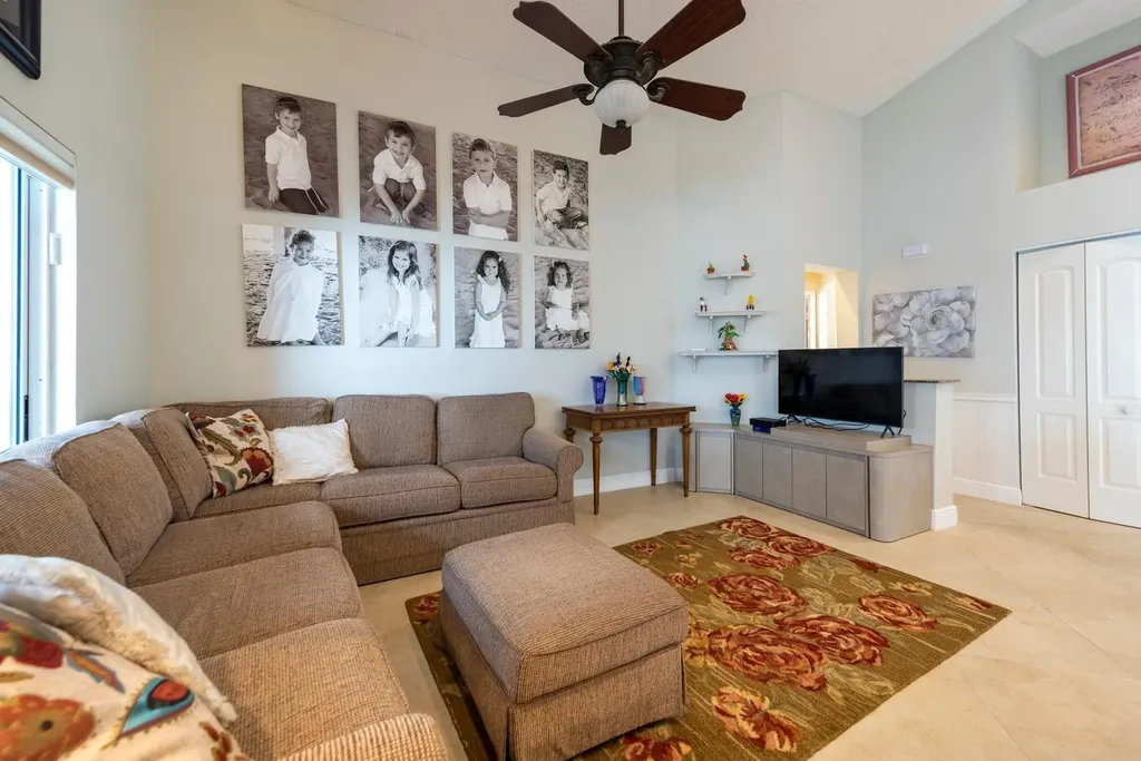 10124 NW 3rd Court Plantation FL 33324