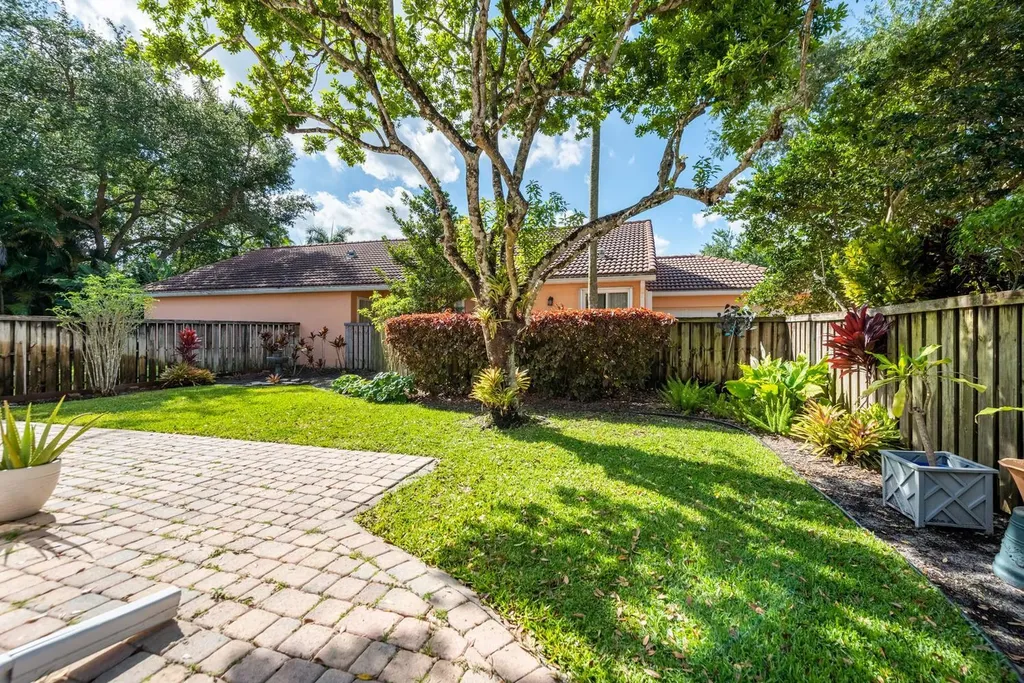 10124 NW 3rd Court Plantation FL 33324