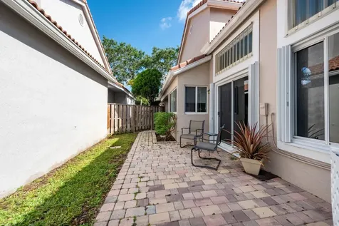10124 NW 3rd Court Plantation FL 33324