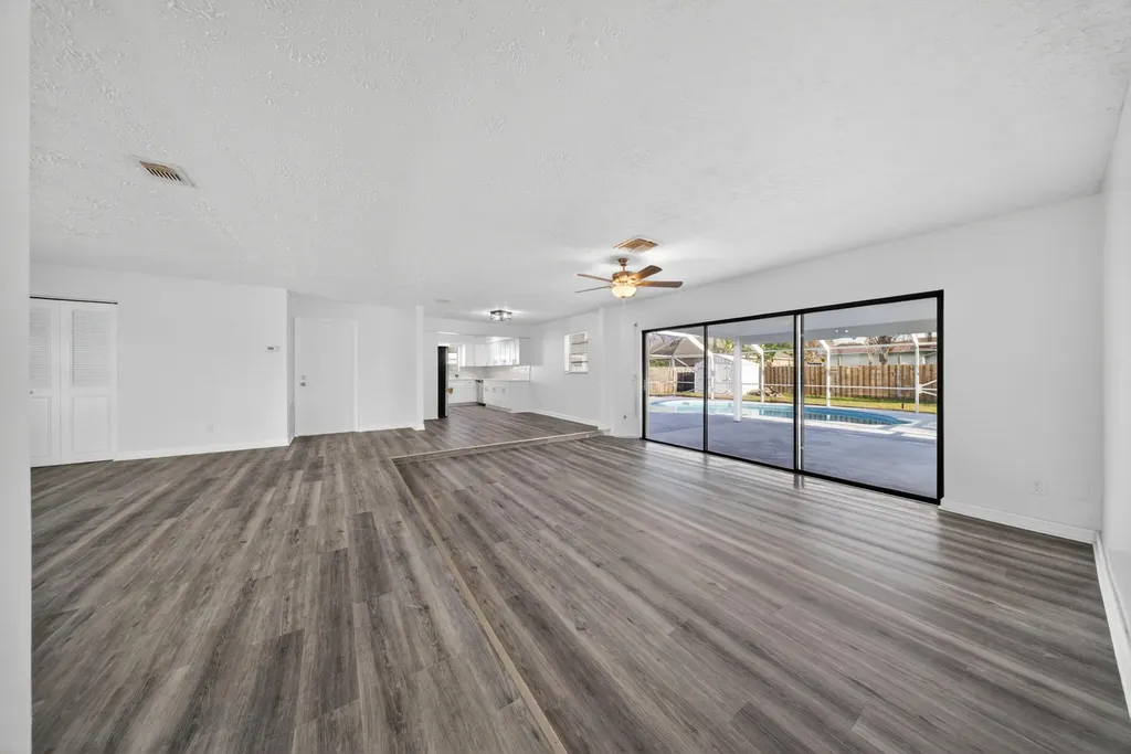214 SE Duval Avenue Port St Lucie FL 34983