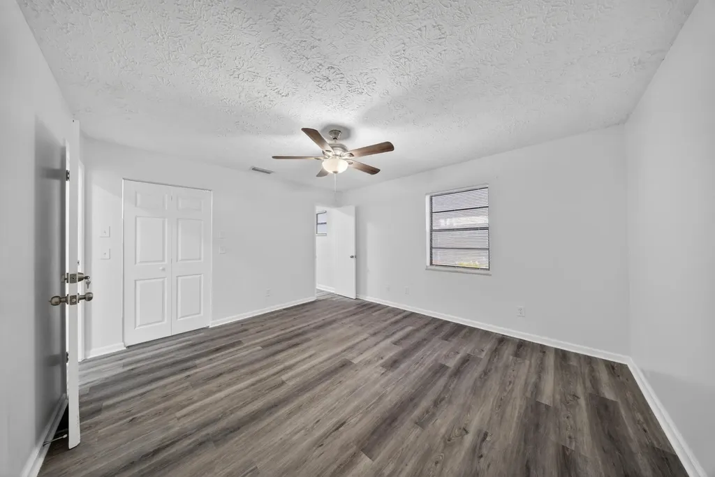 214 SE Duval Avenue Port St Lucie FL 34983