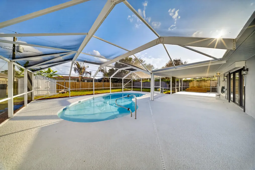214 SE Duval Avenue Port St Lucie FL 34983
