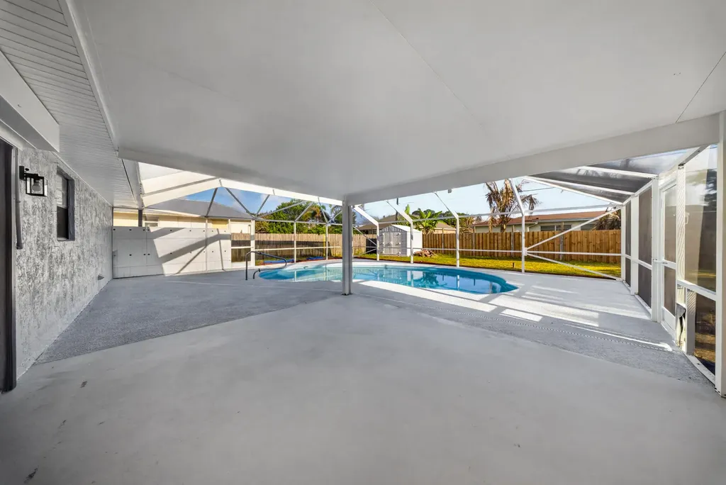 214 SE Duval Avenue Port St Lucie FL 34983