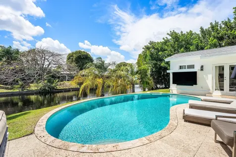 7745 W Lake Drive Lake Clarke Shores FL 33406