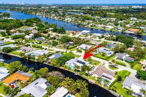 7745 W Lake Drive Lake Clarke Shores FL 33406