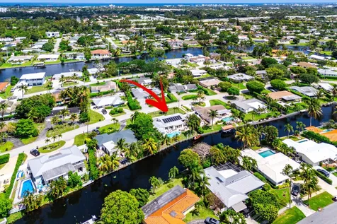 7745 W Lake Drive Lake Clarke Shores FL 33406