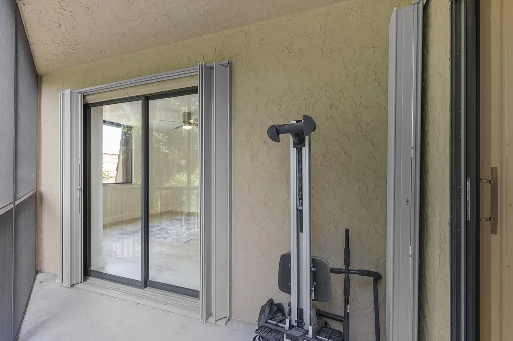 22958 Oxford Place Boca Raton FL 33433