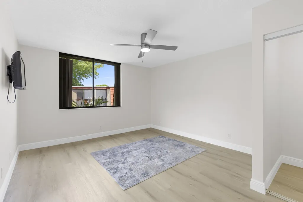22958 Oxford Place Boca Raton FL 33433