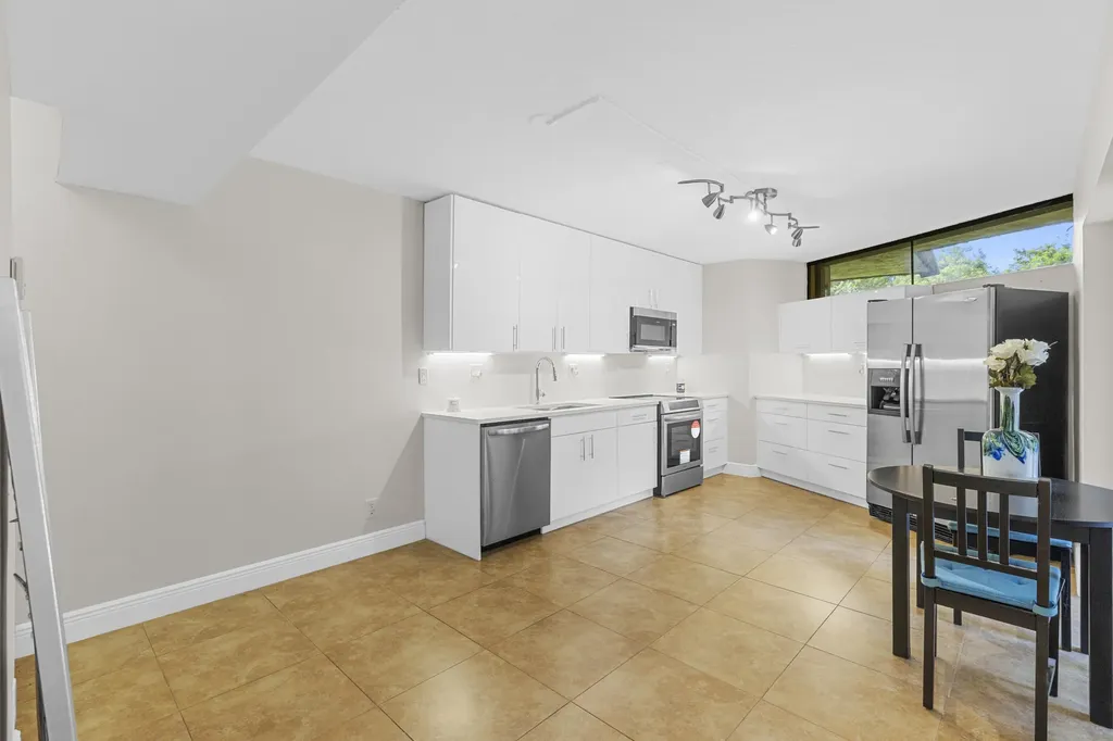 22958 Oxford Place Boca Raton FL 33433