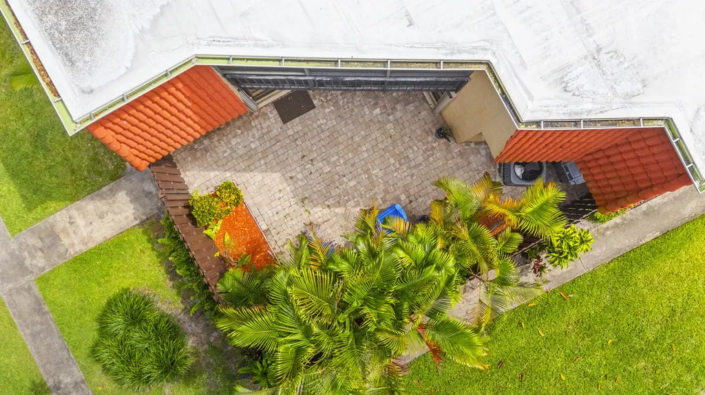 22958 Oxford Place Boca Raton FL 33433