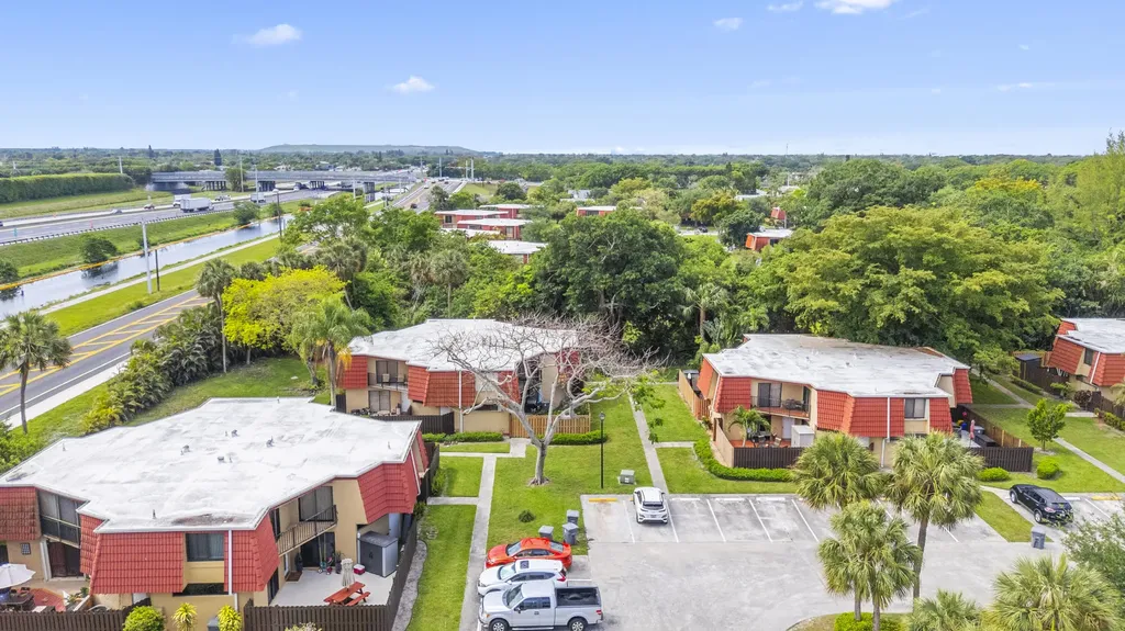 22958 Oxford Place Boca Raton FL 33433