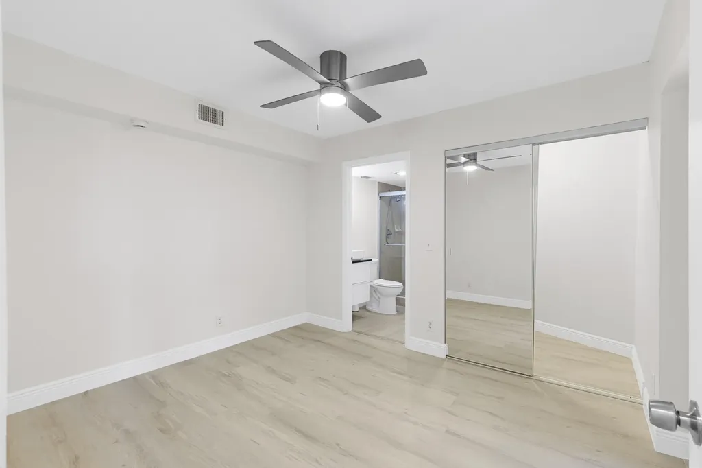 22958 Oxford Place Boca Raton FL 33433