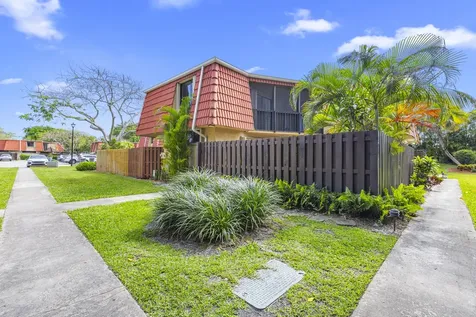 22958 Oxford Place Boca Raton FL 33433
