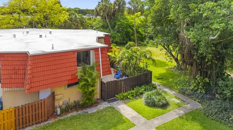 22958 Oxford Place Boca Raton FL 33433