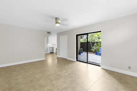 22958 Oxford Place Boca Raton FL 33433