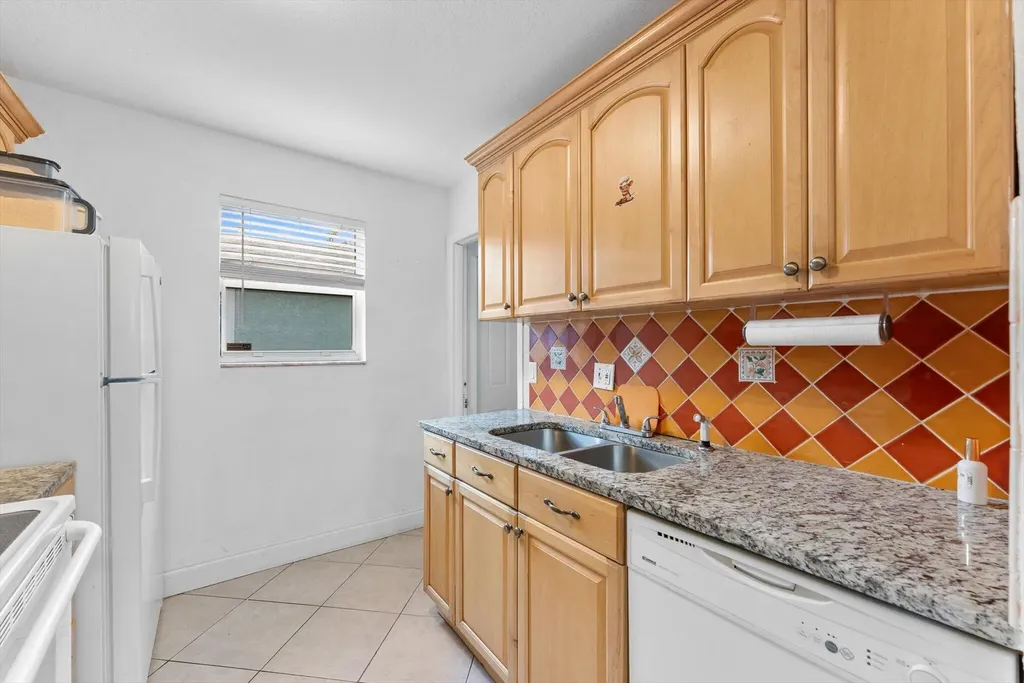 2831 N Seacrest Boulevard Boynton Beach FL 33435