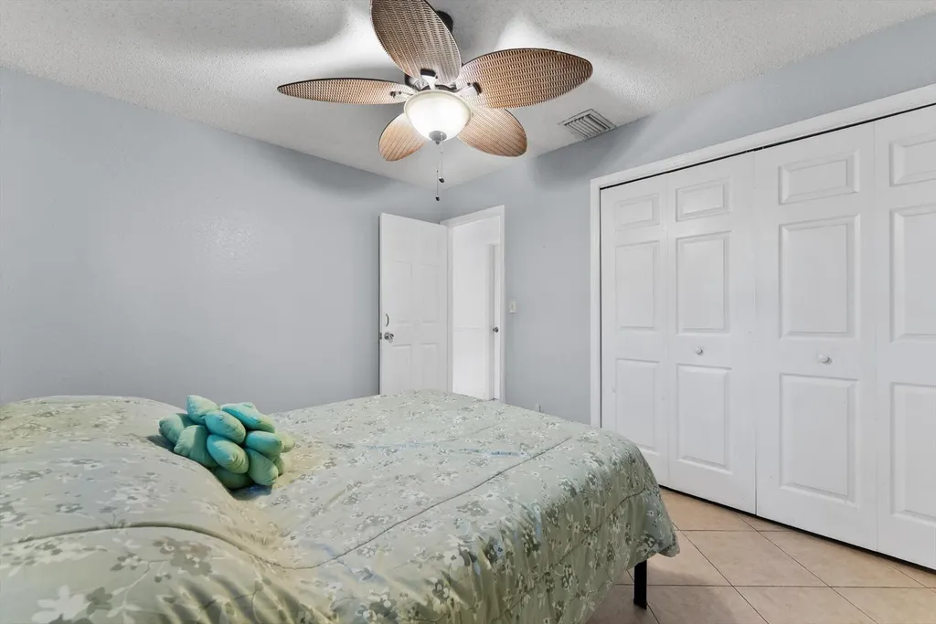 2831 N Seacrest Boulevard Boynton Beach FL 33435