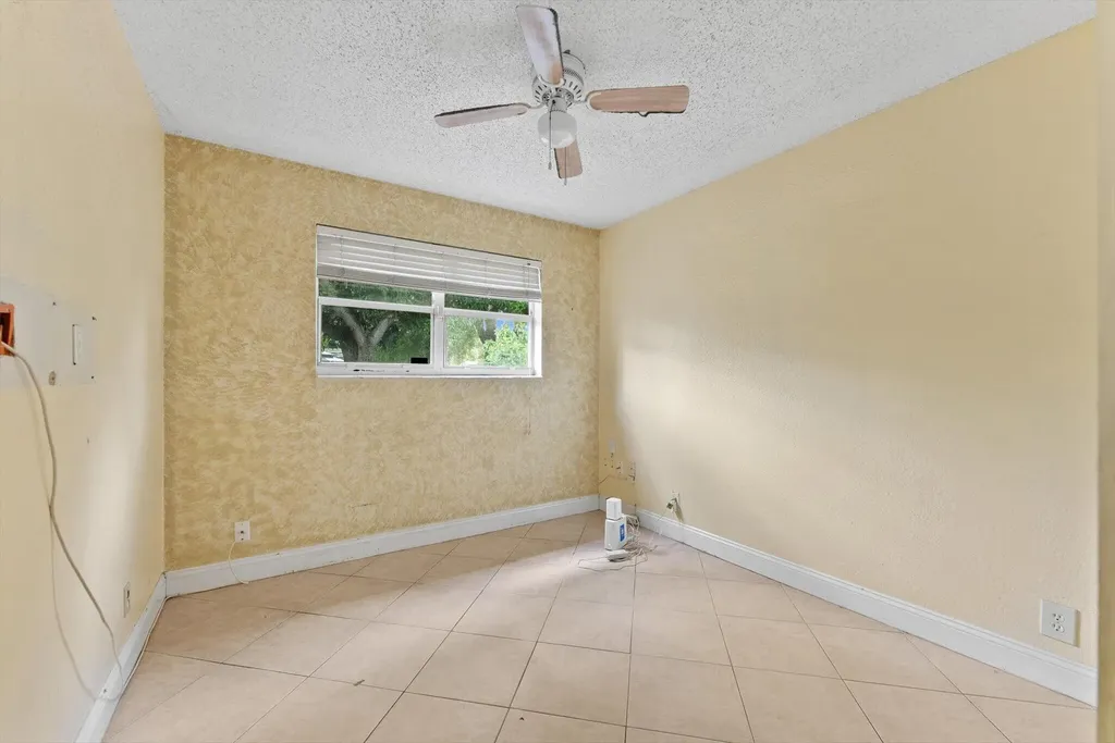 2831 N Seacrest Boulevard Boynton Beach FL 33435