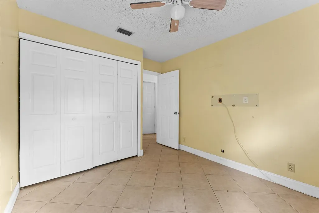 2831 N Seacrest Boulevard Boynton Beach FL 33435