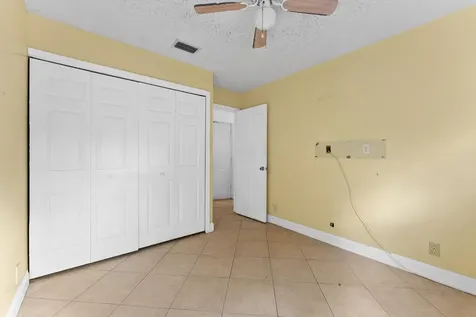 2831 N Seacrest Boulevard Boynton Beach FL 33435