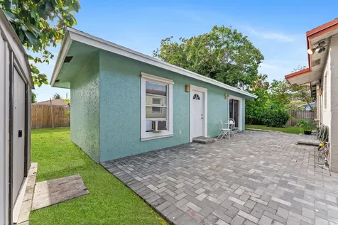 2831 N Seacrest Boulevard Boynton Beach FL 33435