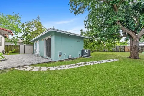 2831 N Seacrest Boulevard Boynton Beach FL 33435