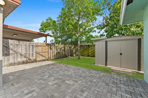 2831 N Seacrest Boulevard Boynton Beach FL 33435