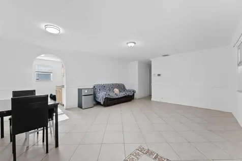 2831 N Seacrest Boulevard Boynton Beach FL 33435