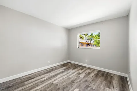 5162 NE 6th Avenue Oakland Park FL 33334