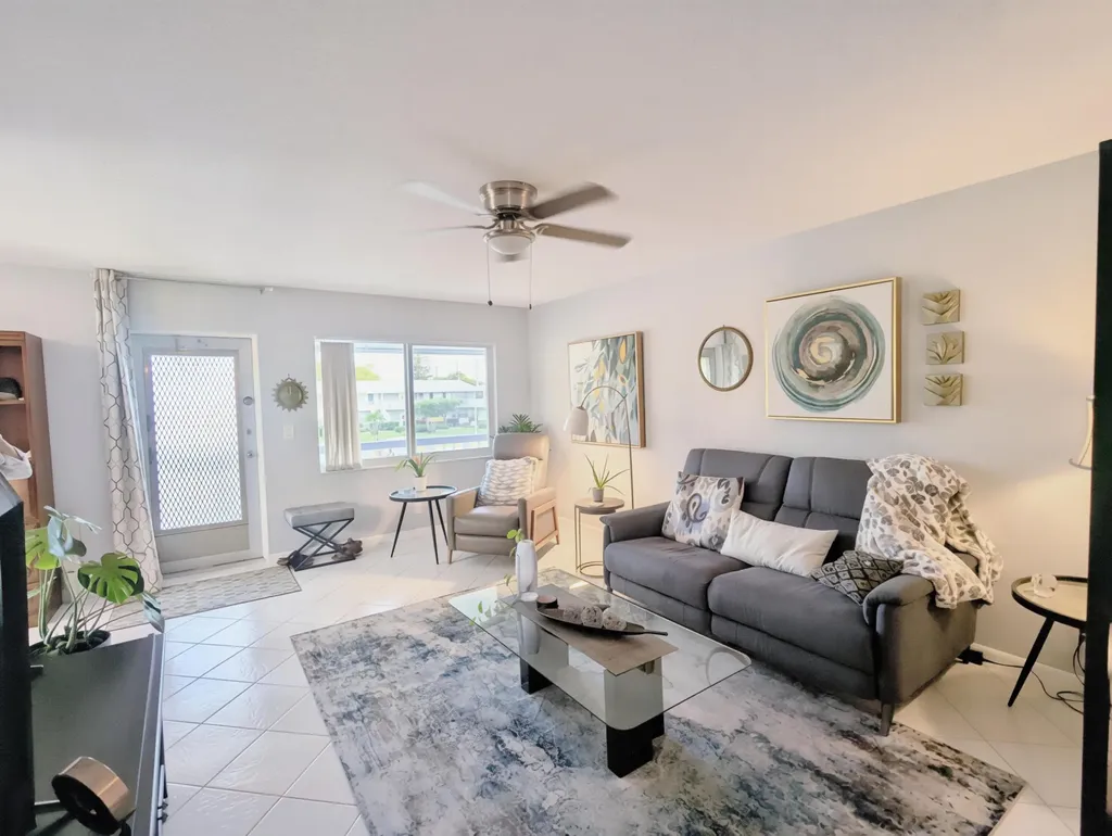 100 Kingswood E West Palm Beach FL 33417